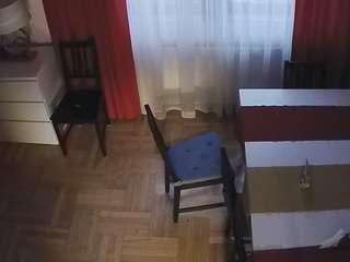 voyeurcam julmodels dining 2